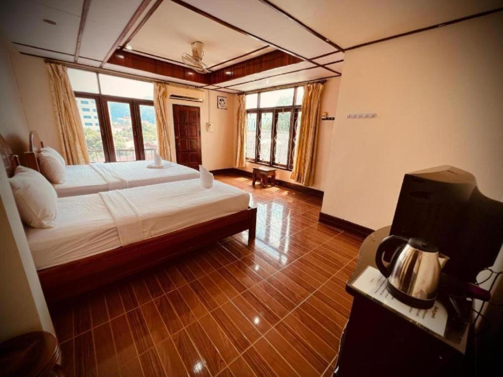 Walking Street Hotel Vang Vieng Exterior foto