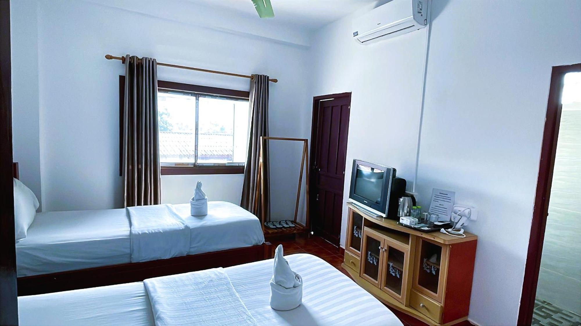 Walking Street Hotel Vang Vieng Exterior foto